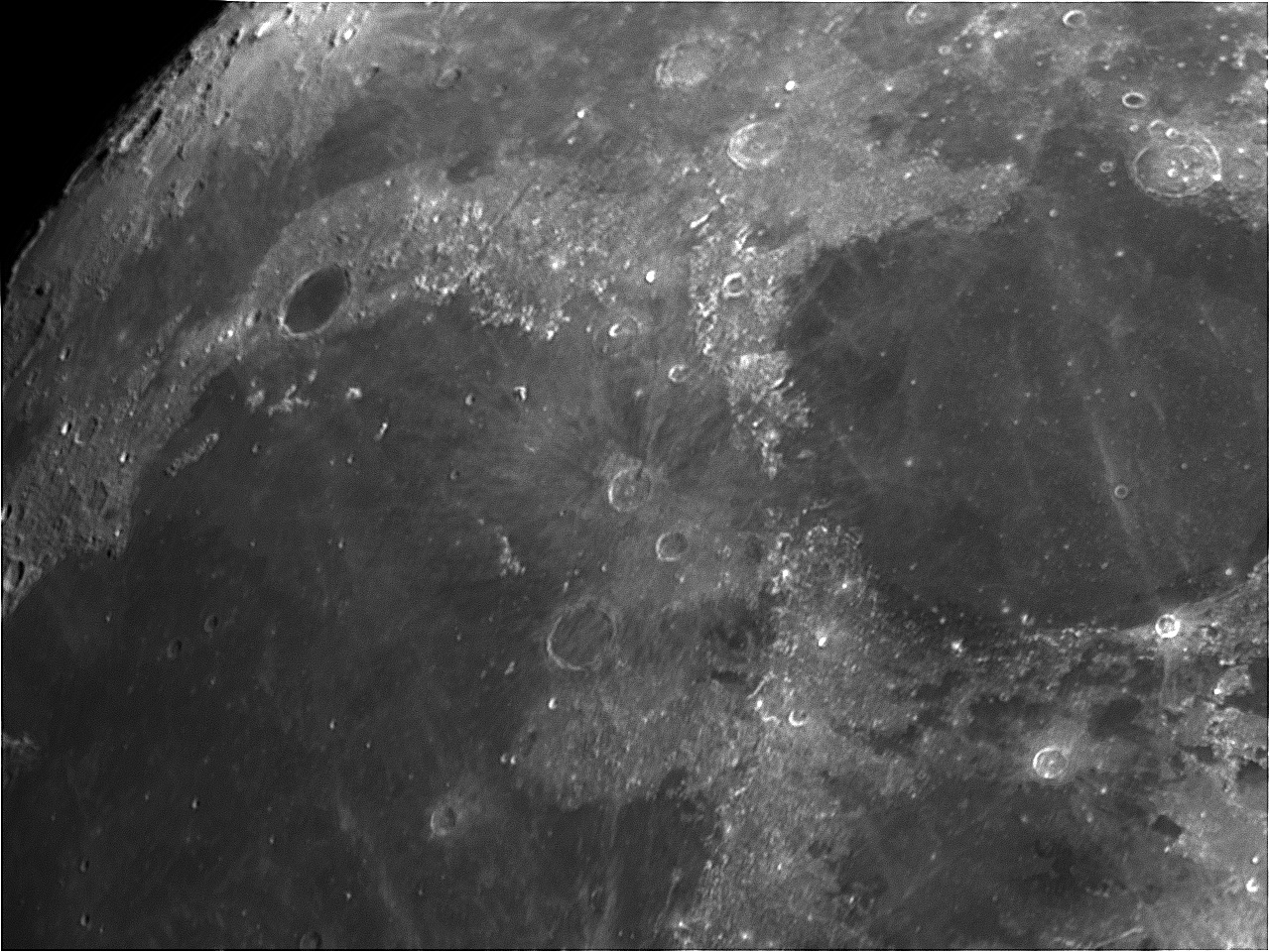 moon 17-04-08 22-06-53 x2